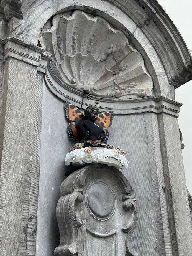 manneken pis brussels belgium monarch